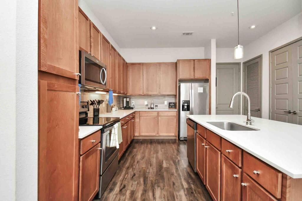 شقة Htown Downtown Oasis هيوستن المظهر الخارجي الصورة