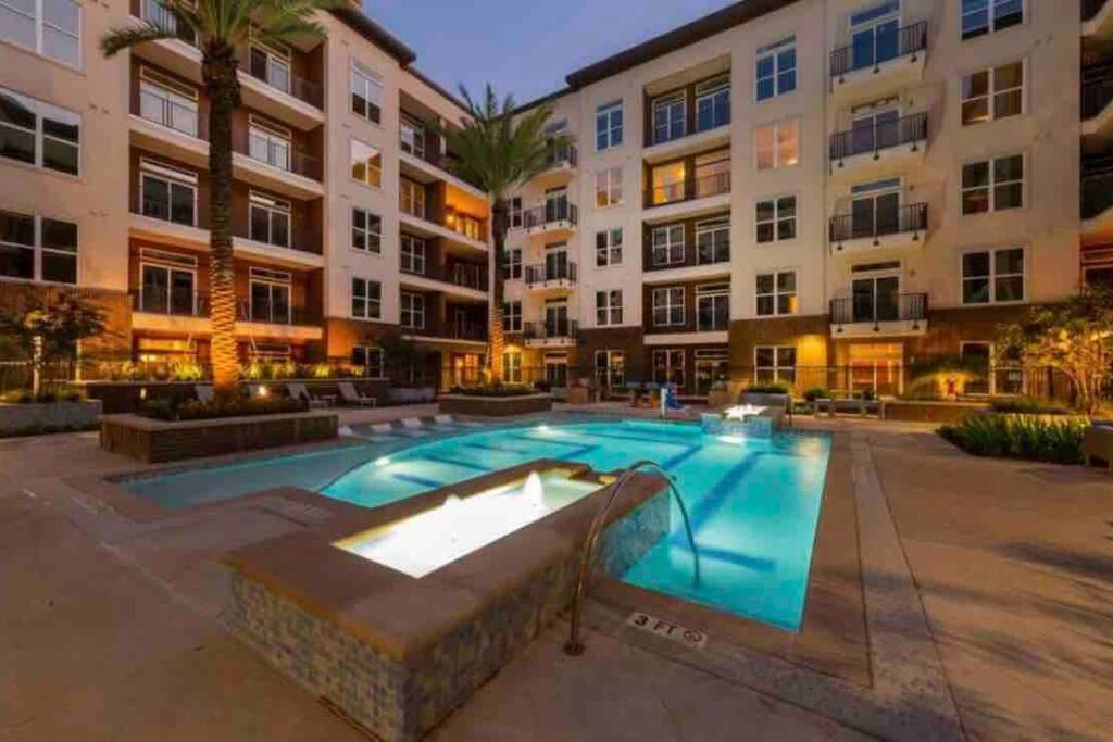 شقة Htown Downtown Oasis هيوستن المظهر الخارجي الصورة