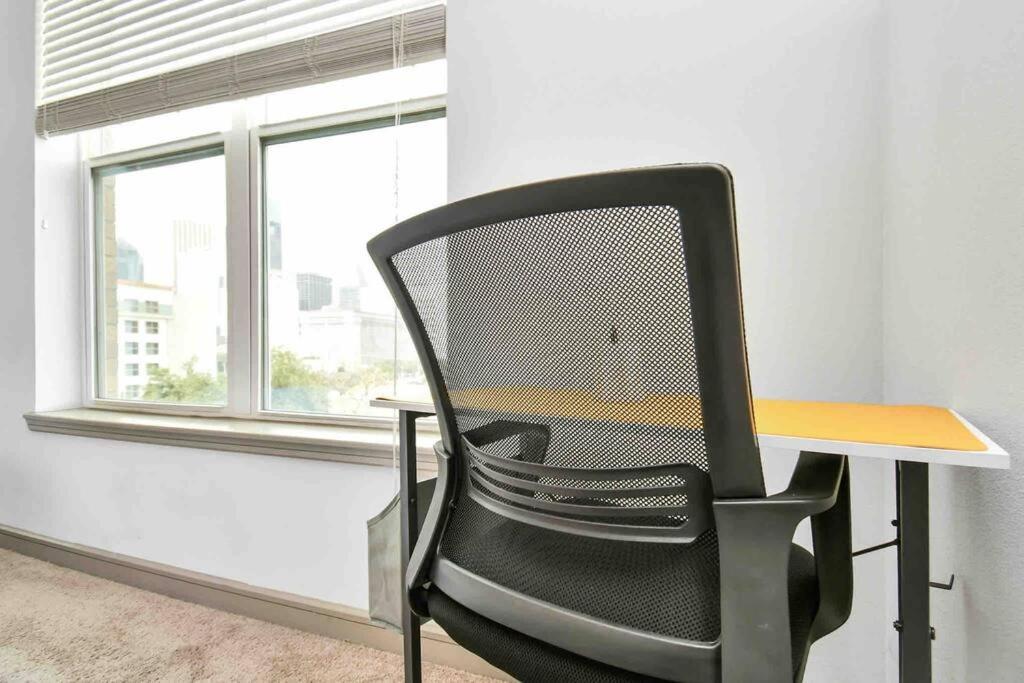شقة Htown Downtown Oasis هيوستن المظهر الخارجي الصورة